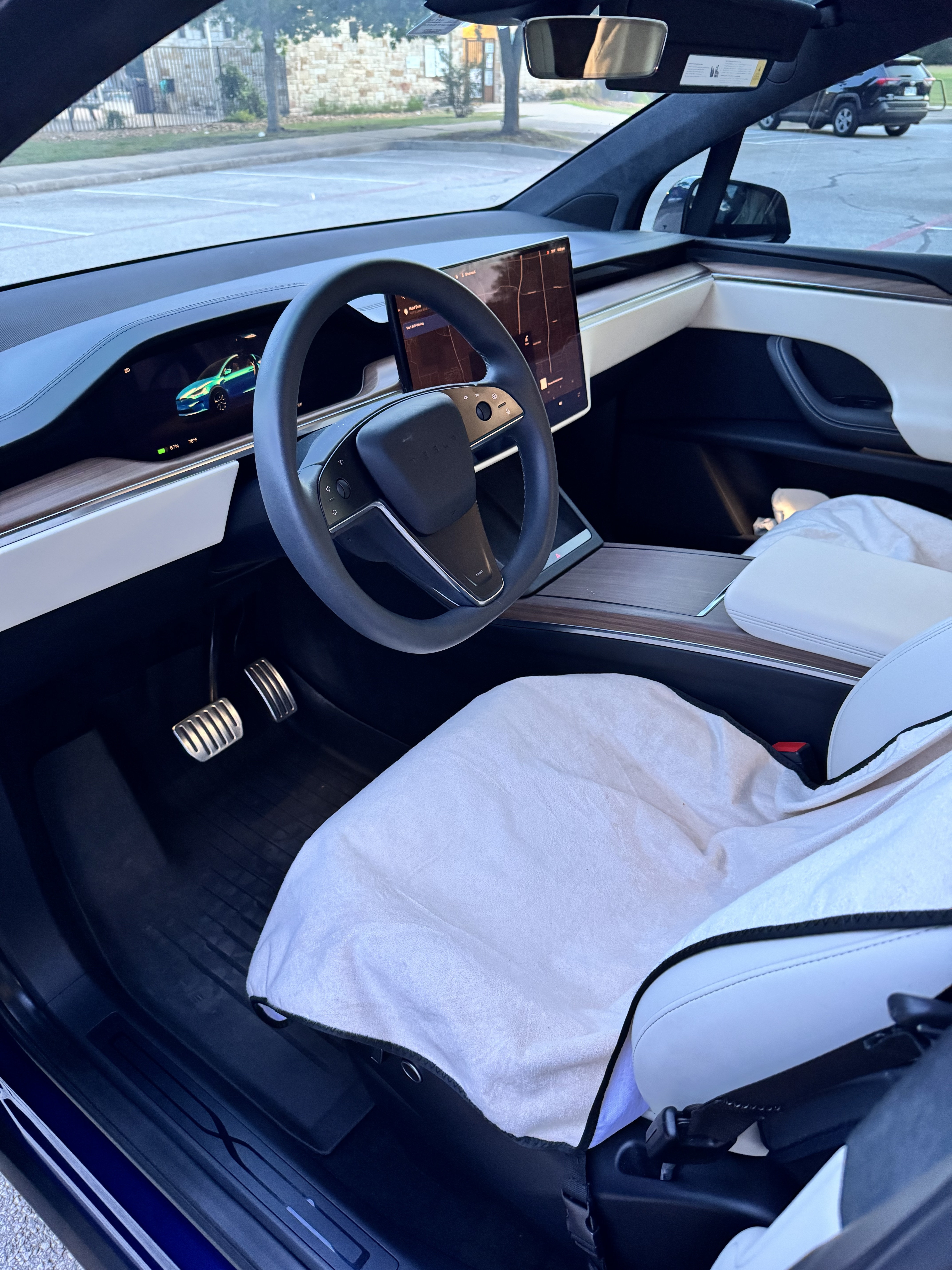 Used 2024 Tesla Model X AWD/4WD image 2