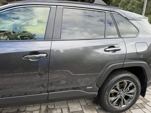 Used 2025 Toyota RAV4 Limited w/ Advanced Technology Package AWD/4WD image 6