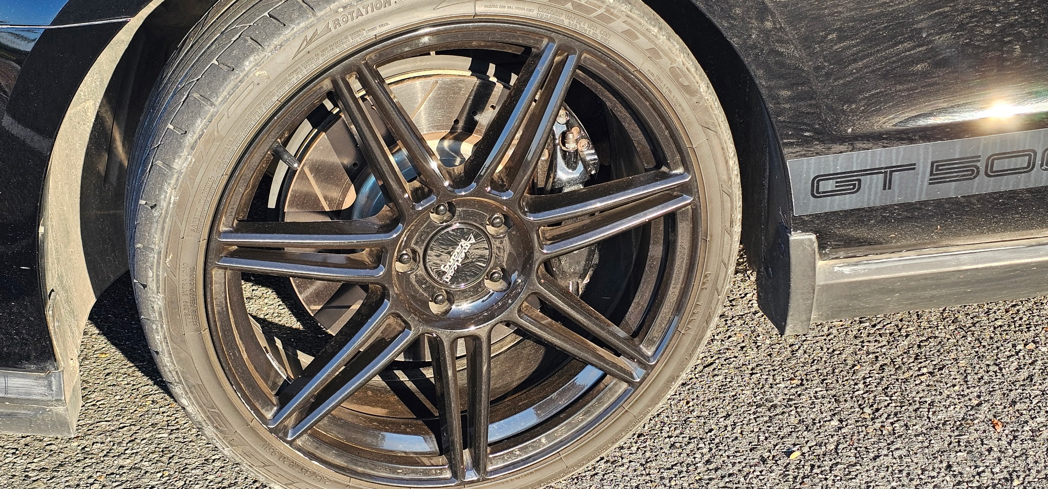 Used 2010 Ford Mustang Shelby GT500 RWD image 2