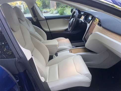 Used 2018 Tesla Model S 75D image 10