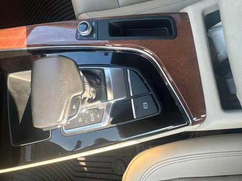 Used 2023 Audi A4 2.0T Premium w/ Convenience Package image 18