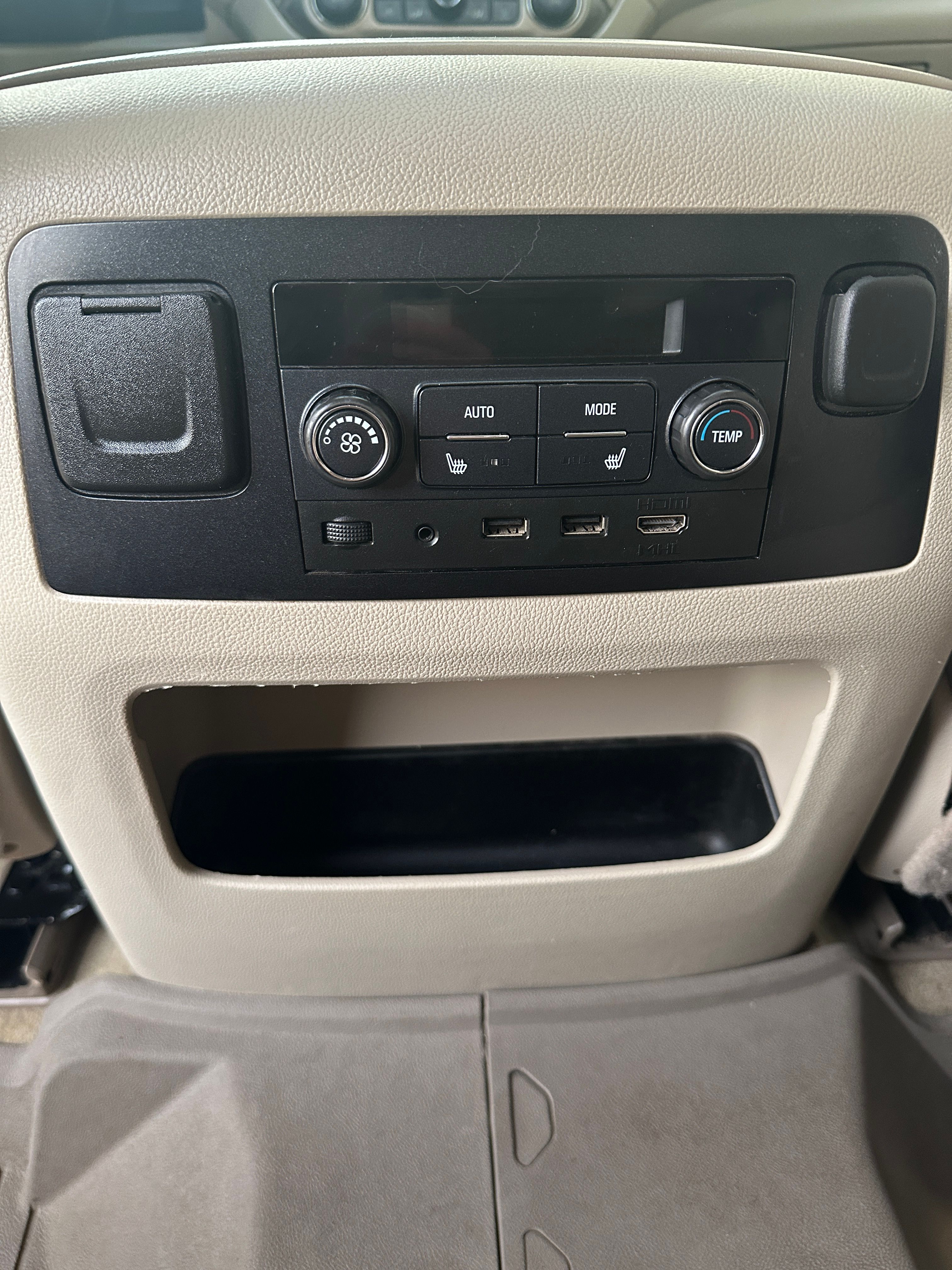 Used 2017 GMC Yukon XL Denali w/ Open Road Package AWD/4WD image 26