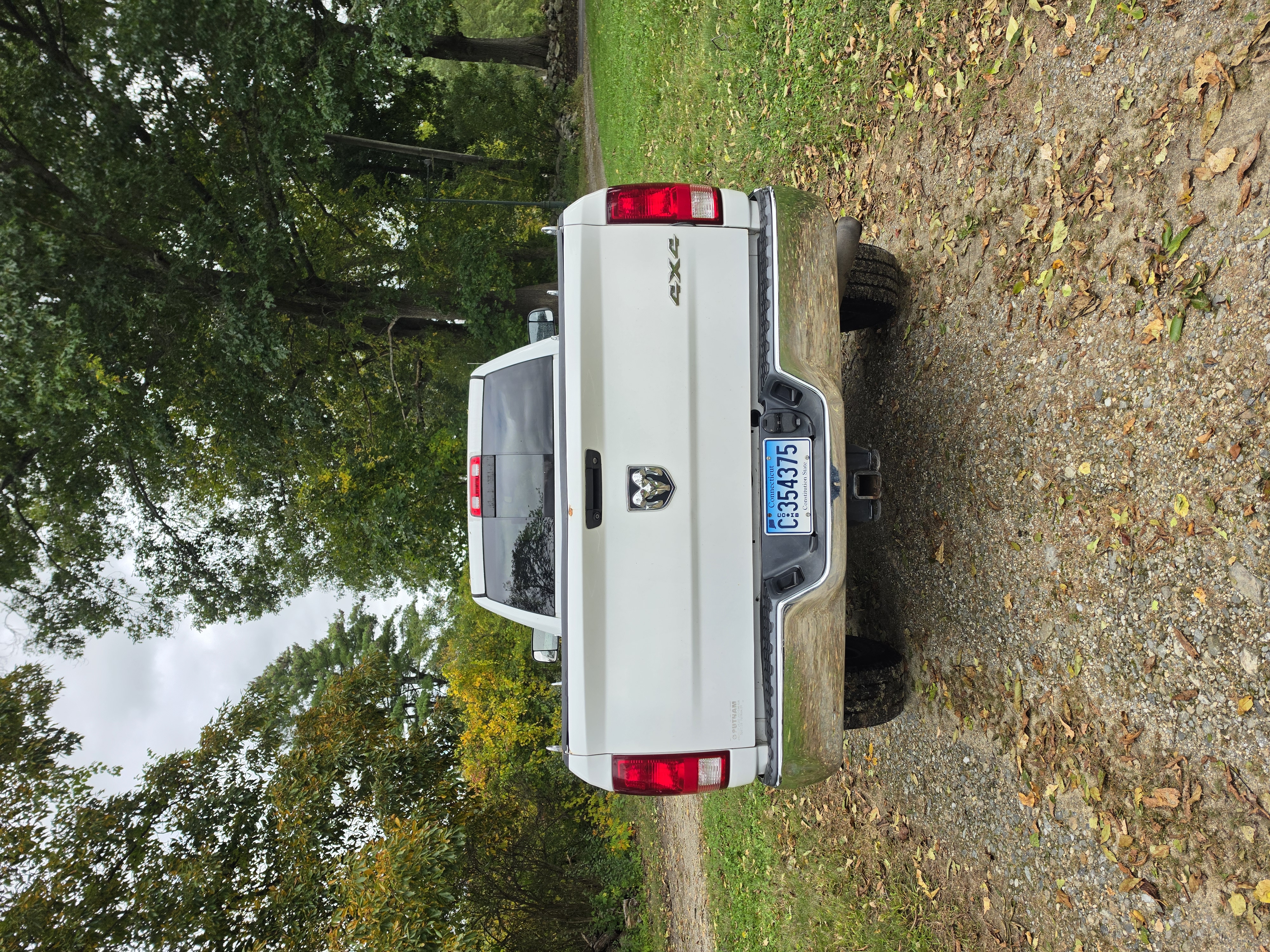 Used 2015 RAM 2500 Tradesman w/ Chrome Appearance Group AWD/4WD image 4