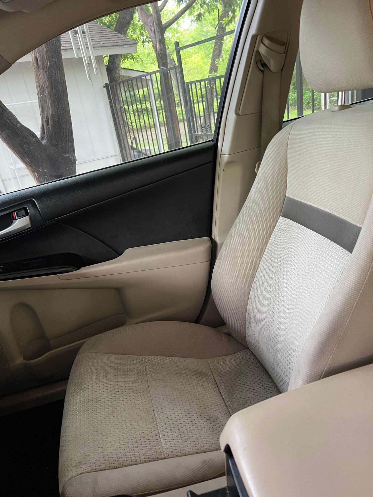 Used 2013 Toyota Camry LE FWD image 20