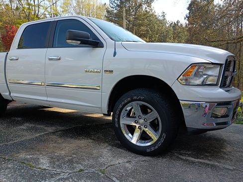 Used 2010 Dodge Ram 1500 Truck SLT w/ Big Horn Regional Pkg image 12