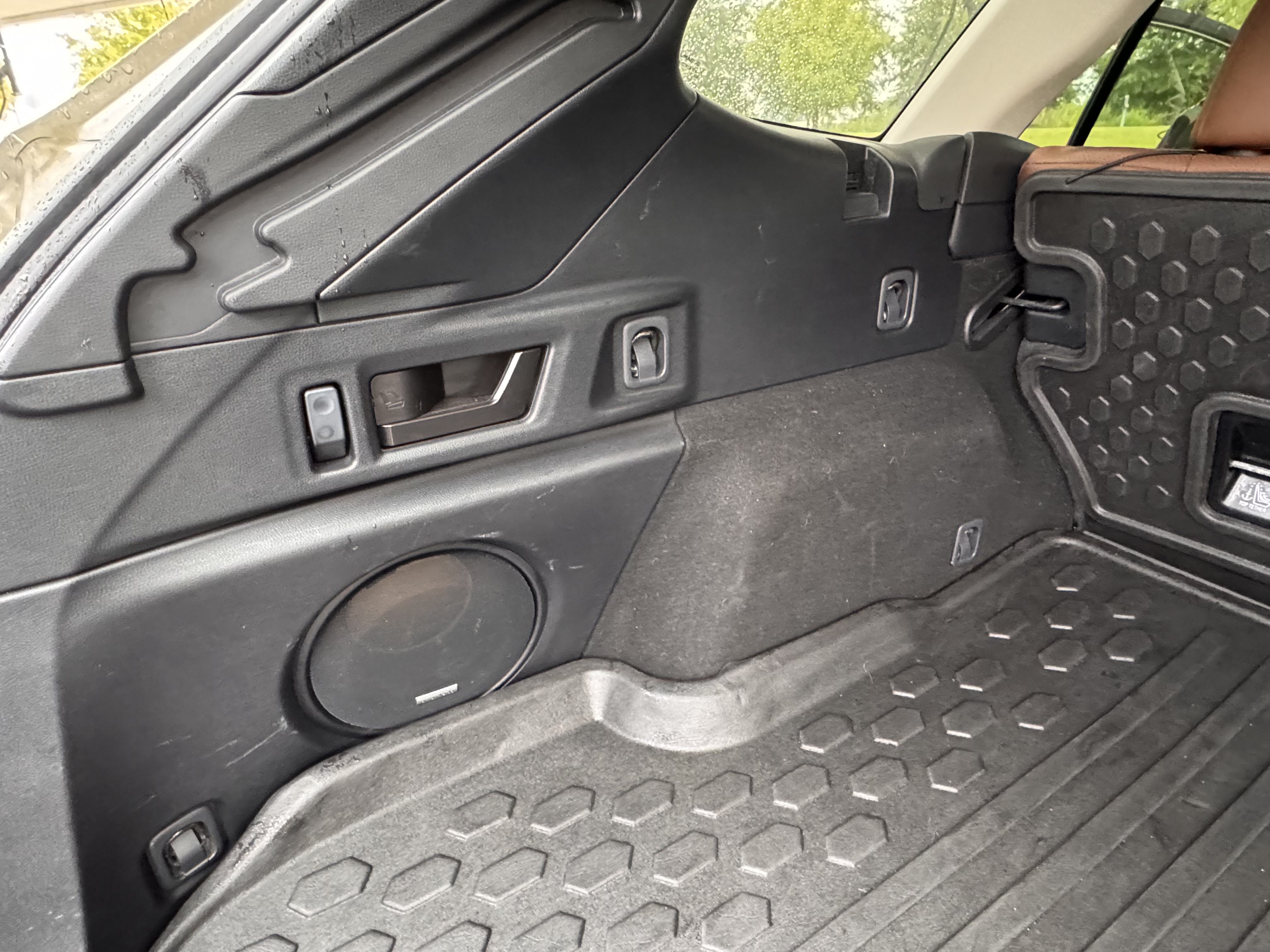 Used 2020 Subaru Outback Touring XT AWD/4WD image 8