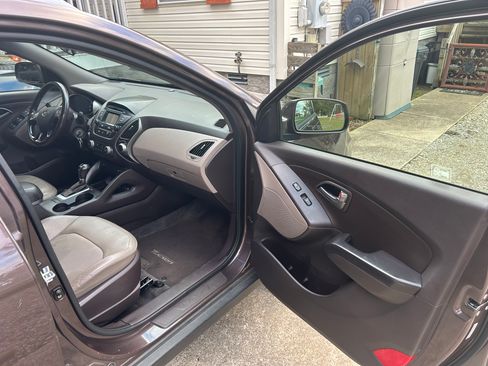 Used 2014 Hyundai Tucson SE image 14