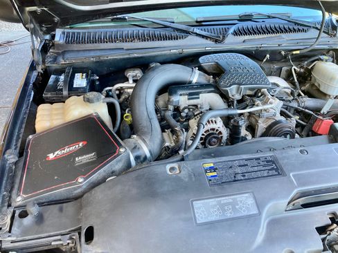 Used 2004 GMC Sierra 2500 SLE w/ Heavy-Duty Power Package AWD/4WD image 17