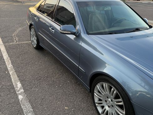 Used 2007 Mercedes-Benz E 350 E 350 Sedan 4D image 2