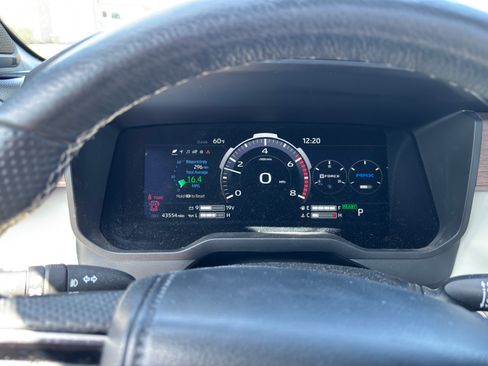 Used 2023 Toyota Sequoia Capstone AWD/4WD image 14