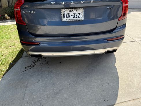 Used 2019 Volvo XC90 T6 Momentum w/ Advanced Package AWD/4WD image 4