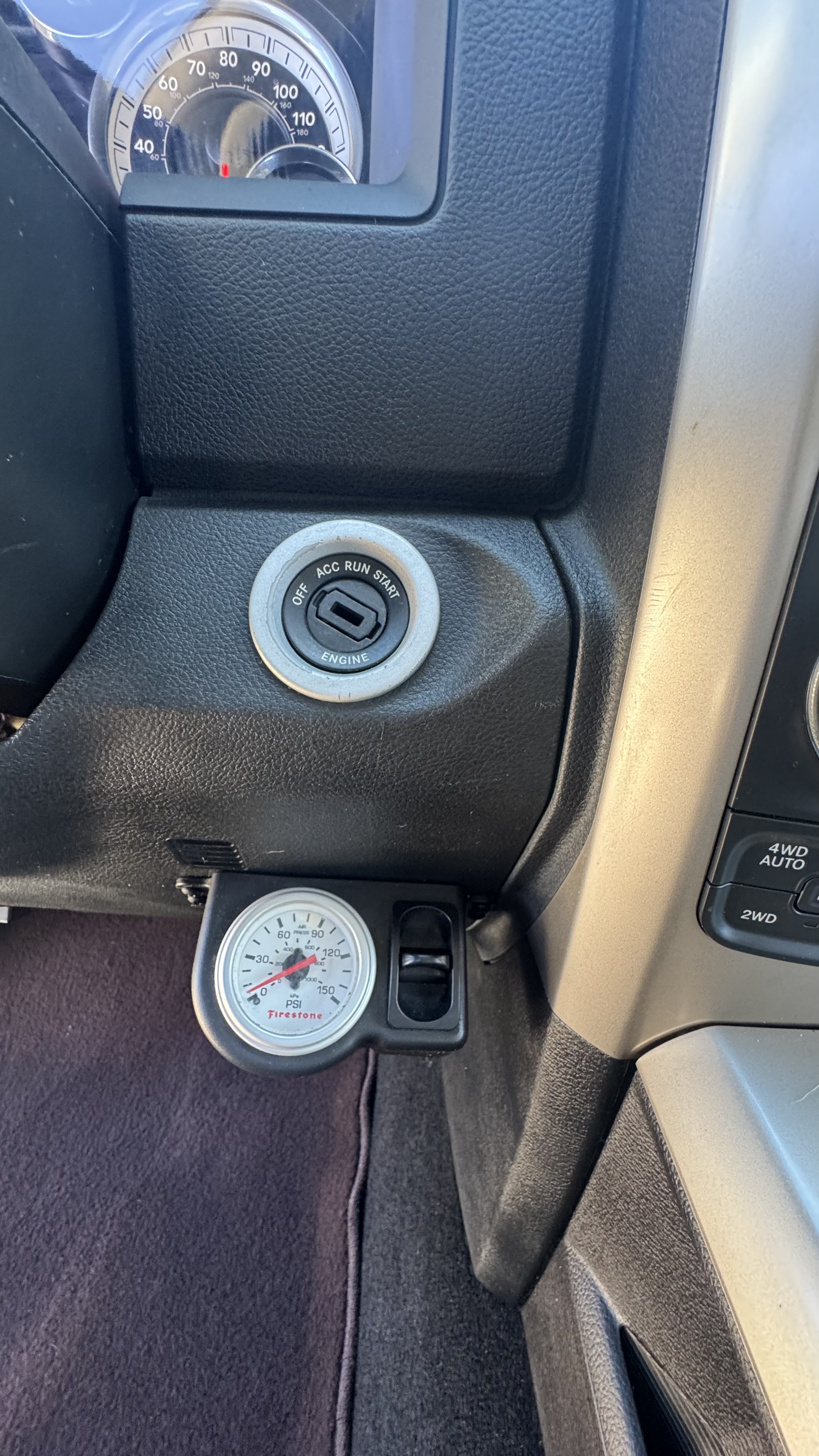 Used 2016 RAM 1500 Laramie AWD/4WD image 12