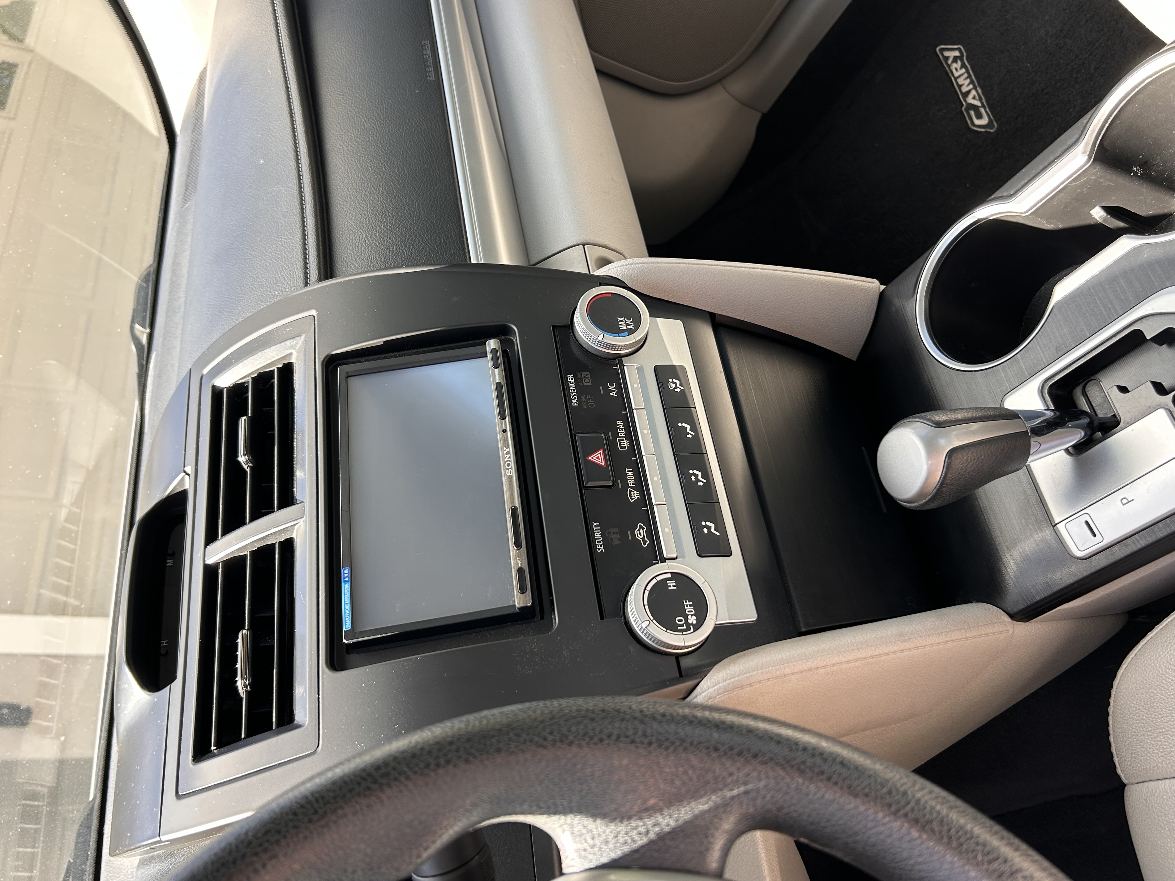 Used 2012 Toyota Camry LE FWD image 9