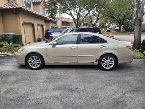 Used 2011 Lexus ES 350 image 5