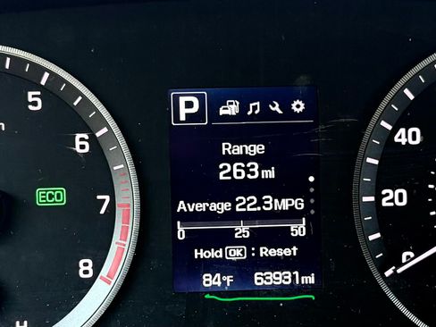 Used 2015 Hyundai Sonata Sport w/ Cargo Package FWD image 9
