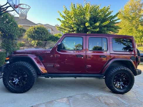 Used 2021 Jeep Wrangler Unlimited Rubicon image 1