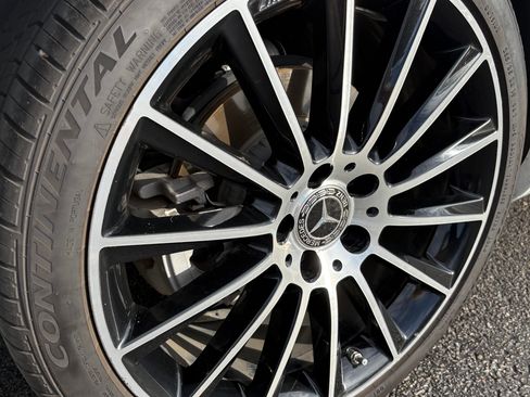 Used 2019 Mercedes-Benz C 300 4MATIC Sedan image 12