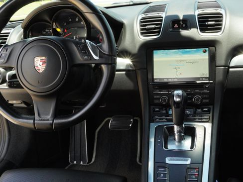 Used 2016 Porsche Cayman image 12