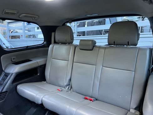 Used 2013 Toyota Sequoia Platinum image 18