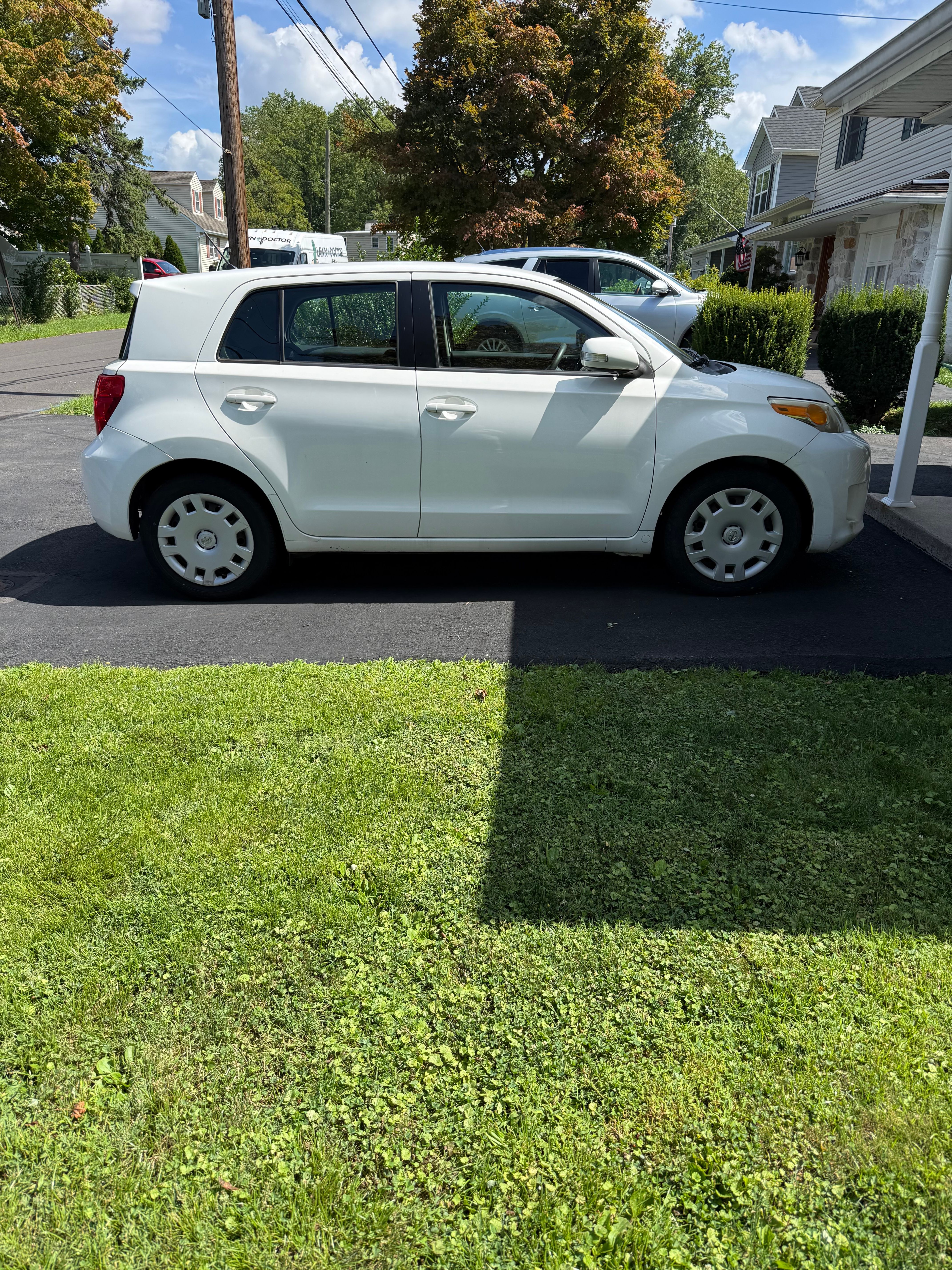 Used 2010 Scion xD FWD image 4