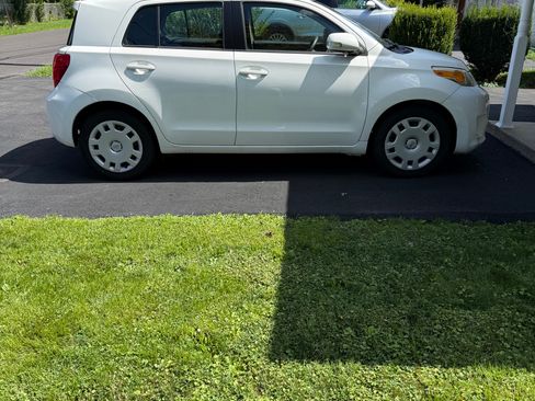 Used 2010 Scion xD FWD image 4