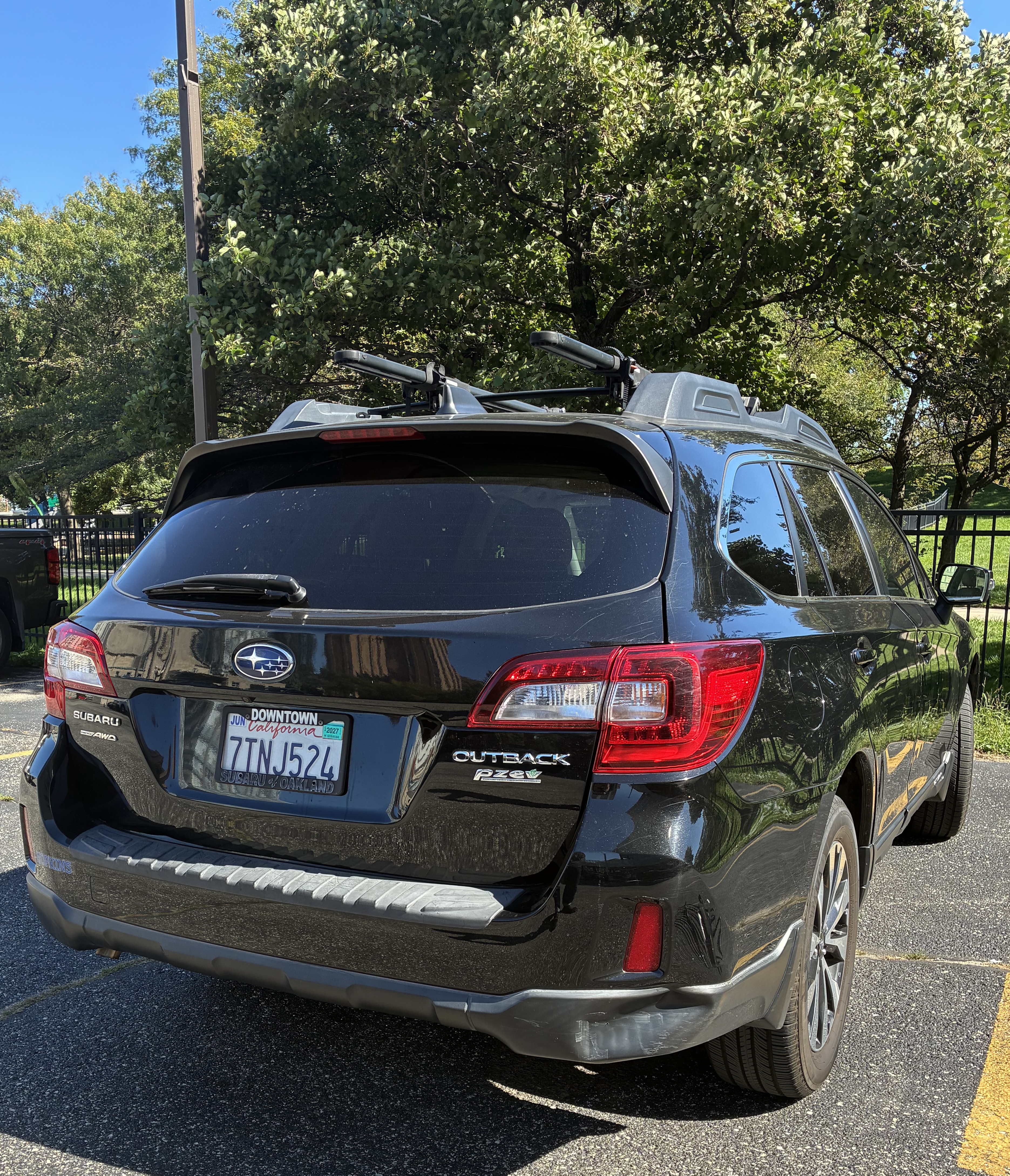 Used 2016 Subaru Outback 2.5i Limited AWD/4WD image 4