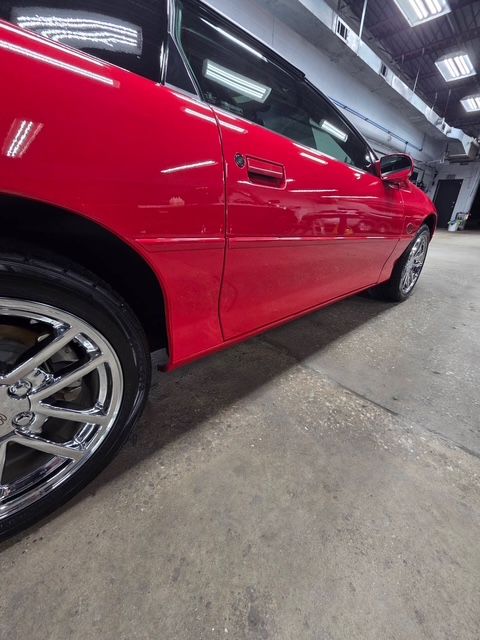 Used 2002 Chevrolet Camaro Z28 w/ SS Performance/Appearance Pkg RWD image 9