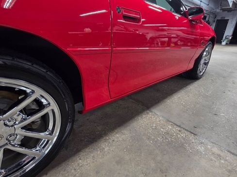 Used 2002 Chevrolet Camaro Z28 w/ SS Performance/Appearance Pkg RWD image 9