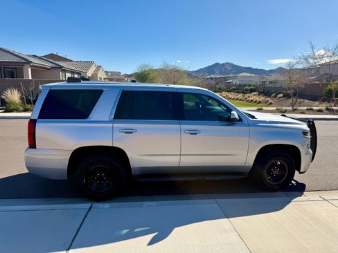 Used 2020 Chevrolet Tahoe 2WD w/ Remote Keyless Entry Package image 1