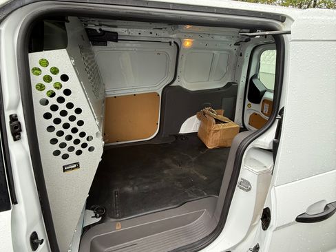 Used 2020 Ford Transit Connect XL image 10