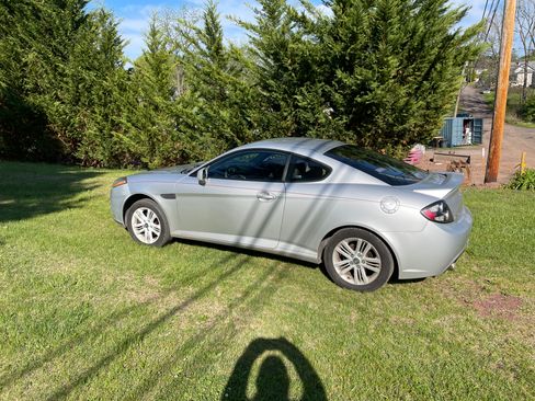 Used 2008 Hyundai Tiburon GS FWD image 4
