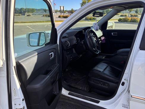 Used 2013 Honda Pilot Touring image 11