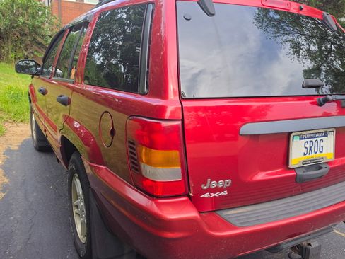 Used 2004 Jeep Grand Cherokee Laredo w/ Cold Weather Group AWD/4WD image 5