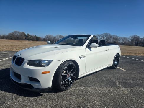 Used 2011 BMW M3 Convertible image 1