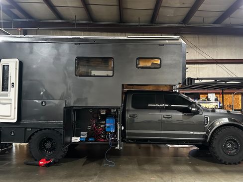 Used 2020 Ford F550 4x4 Crew Cab Super Duty image 11