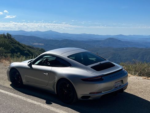 Used 2019 Porsche 911 GT3 RS image 5