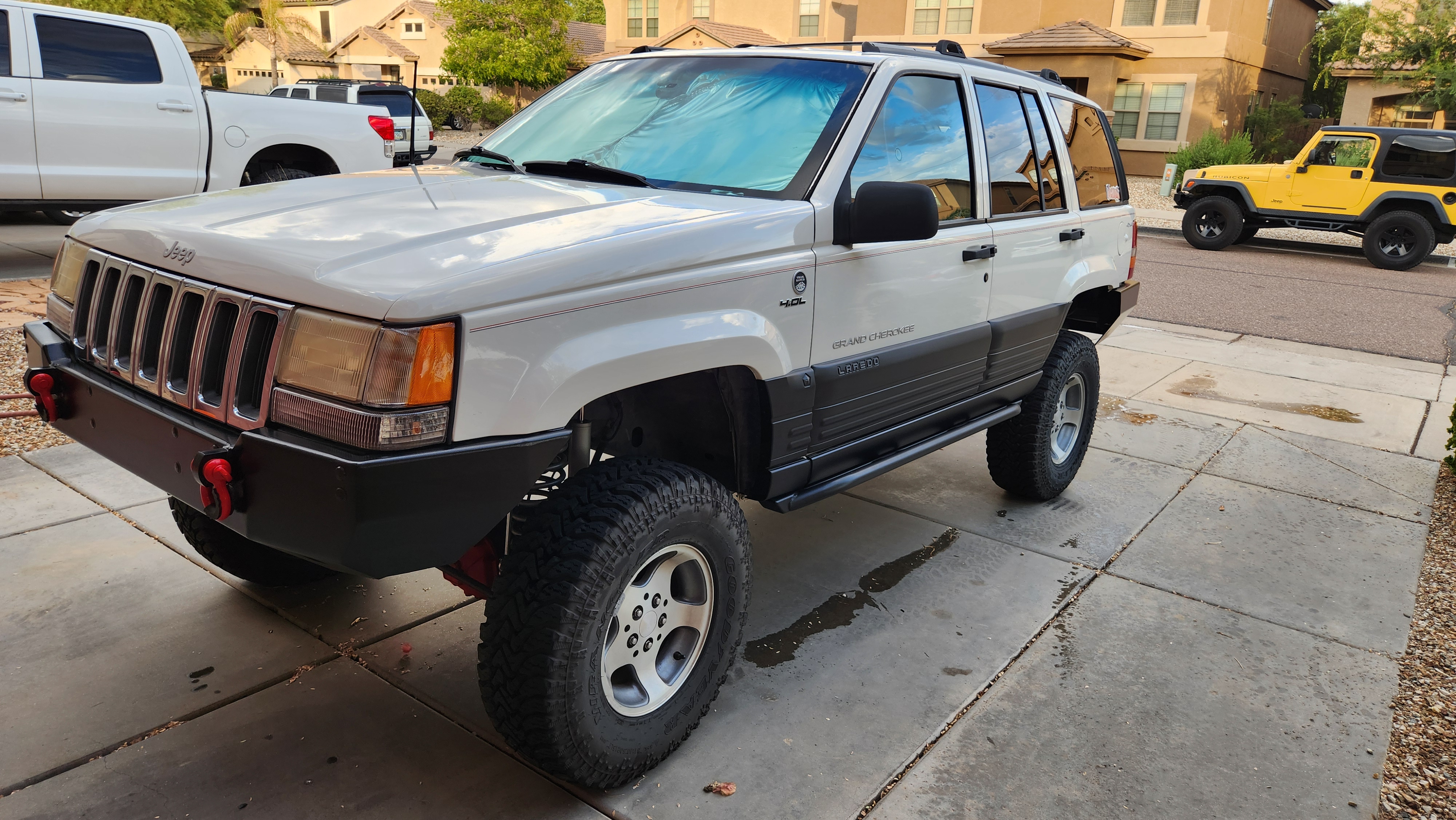 Used 1996 Jeep Grand Cherokee Laredo AWD/4WD image 1