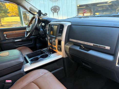 Used 2015 RAM 3500 Laramie Longhorn image 15