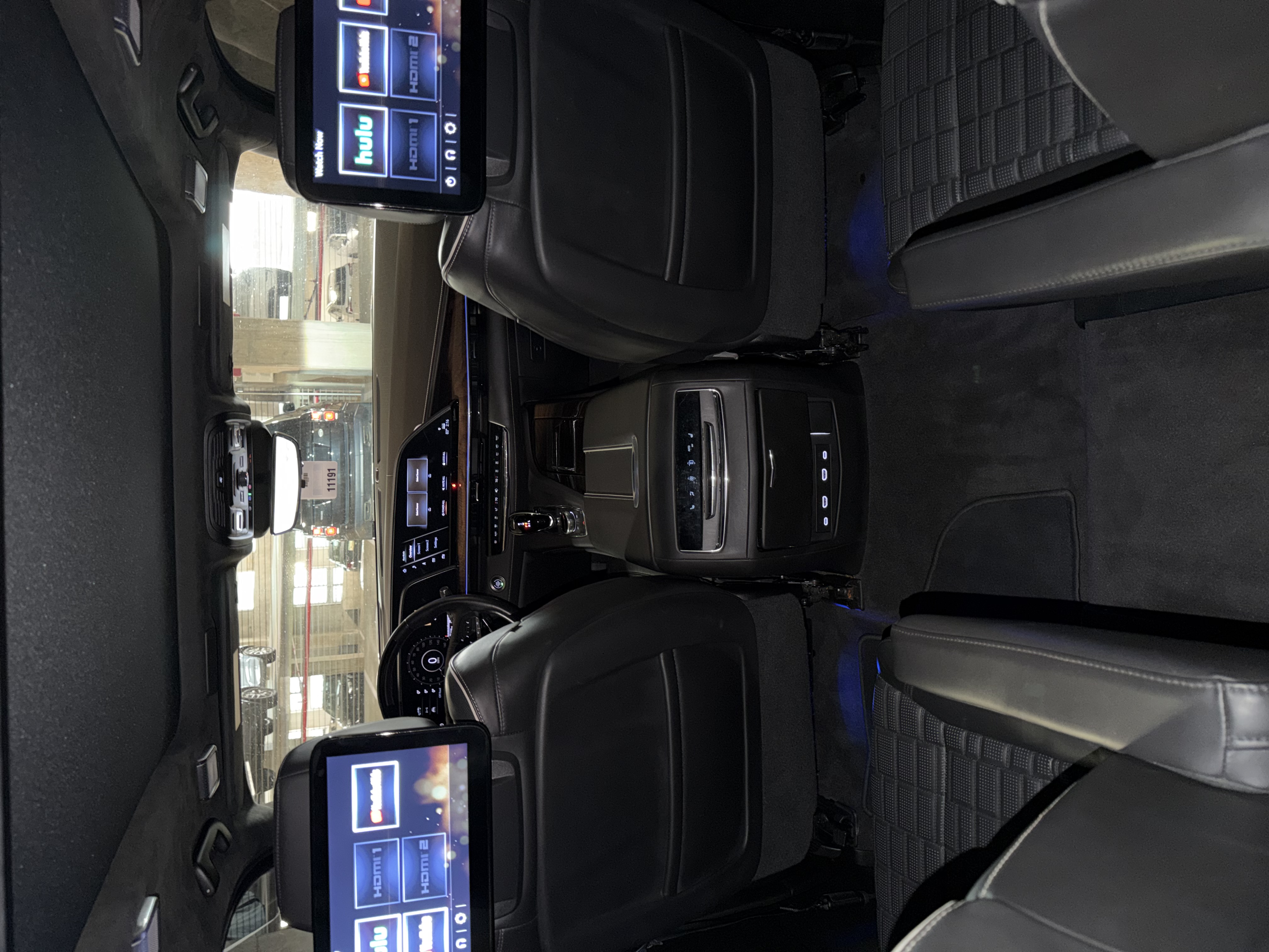 Used 2022 Cadillac Escalade Sport Platinum w/ Heavy-Duty Trailer Package AWD/4WD image 16
