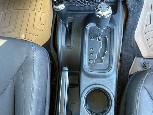 Used 2015 Jeep Wrangler Unlimited Sport w/ Quick Order Package 24S image 12