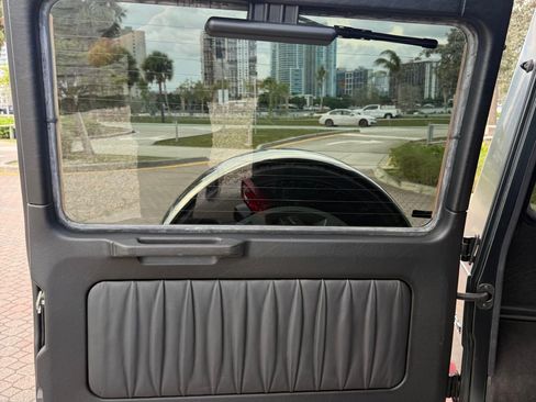 Used 2012 Mercedes-Benz G 550 image 8