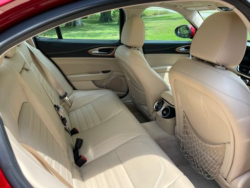 Used 2018 Alfa Romeo Giulia Ti w/ Quick Order Package 22X Lusso image 11