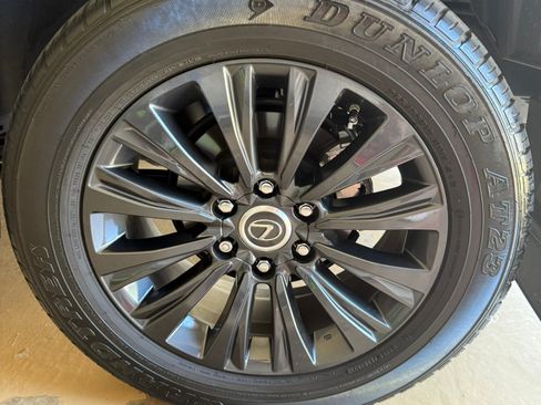 Used 2023 Lexus GX 460 Luxury w/ Sport Design Package image 16