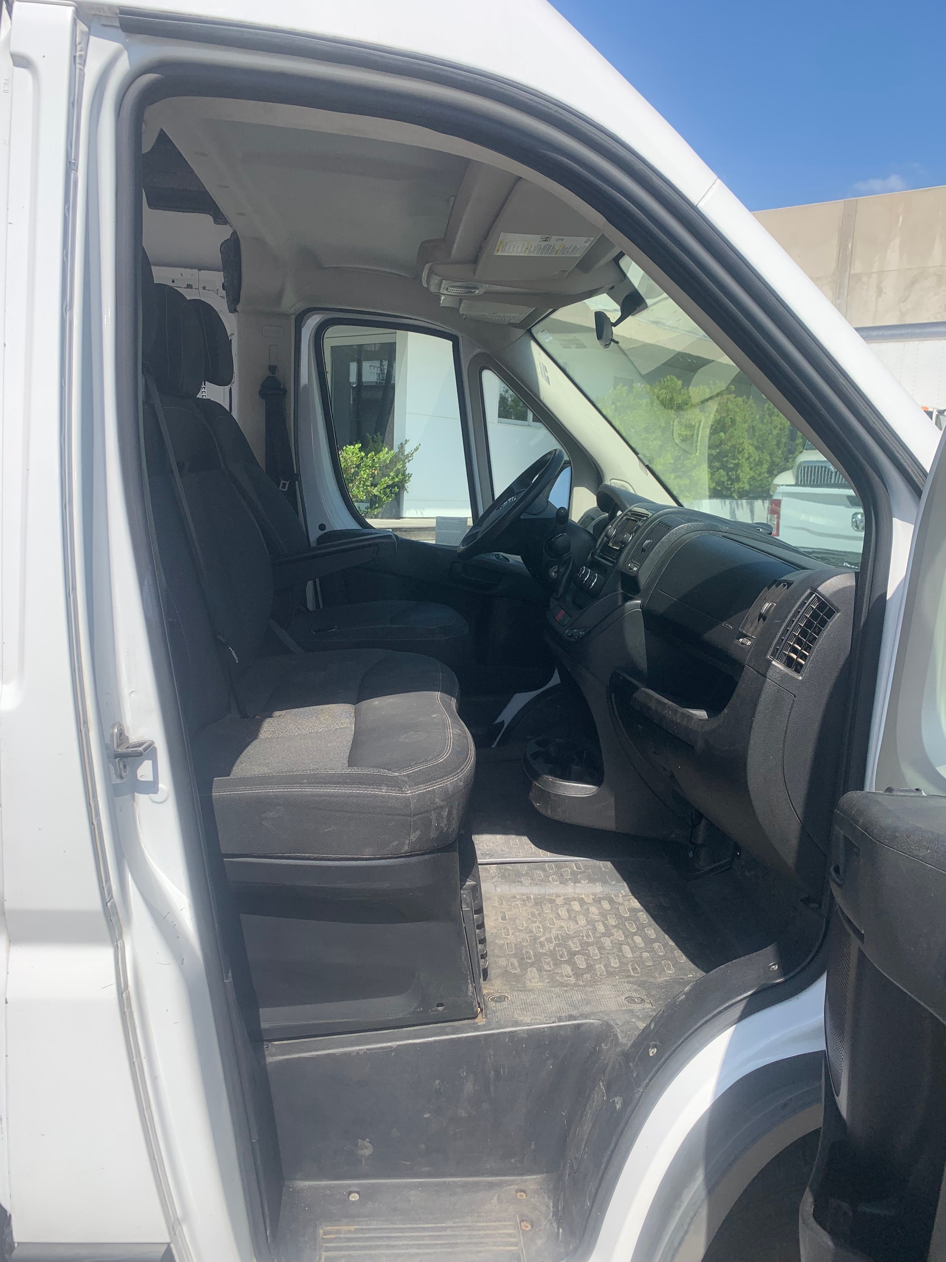 Used 2017 RAM ProMaster 2500 w/ Interior Convenience Group FWD image 9