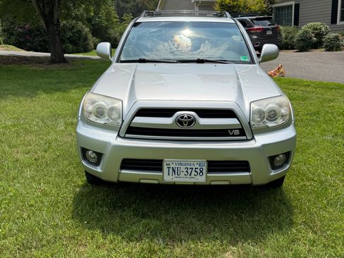 Used 2006 Toyota 4Runner Limited AWD/4WD image 1