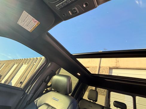 Used 2022 Ford F250 Platinum w/ FX4 Off-Road Package image 2