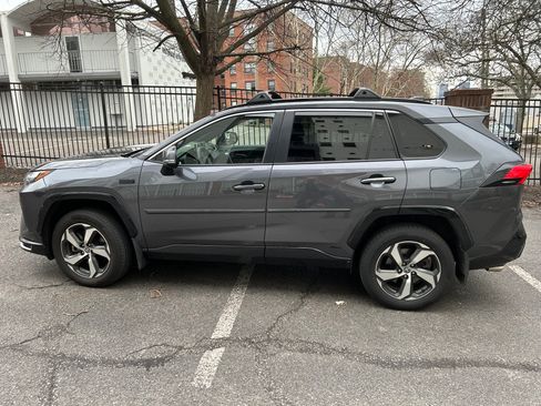 Used 2023 Toyota RAV4 SE w/ Weather & Moonroof Package image 2