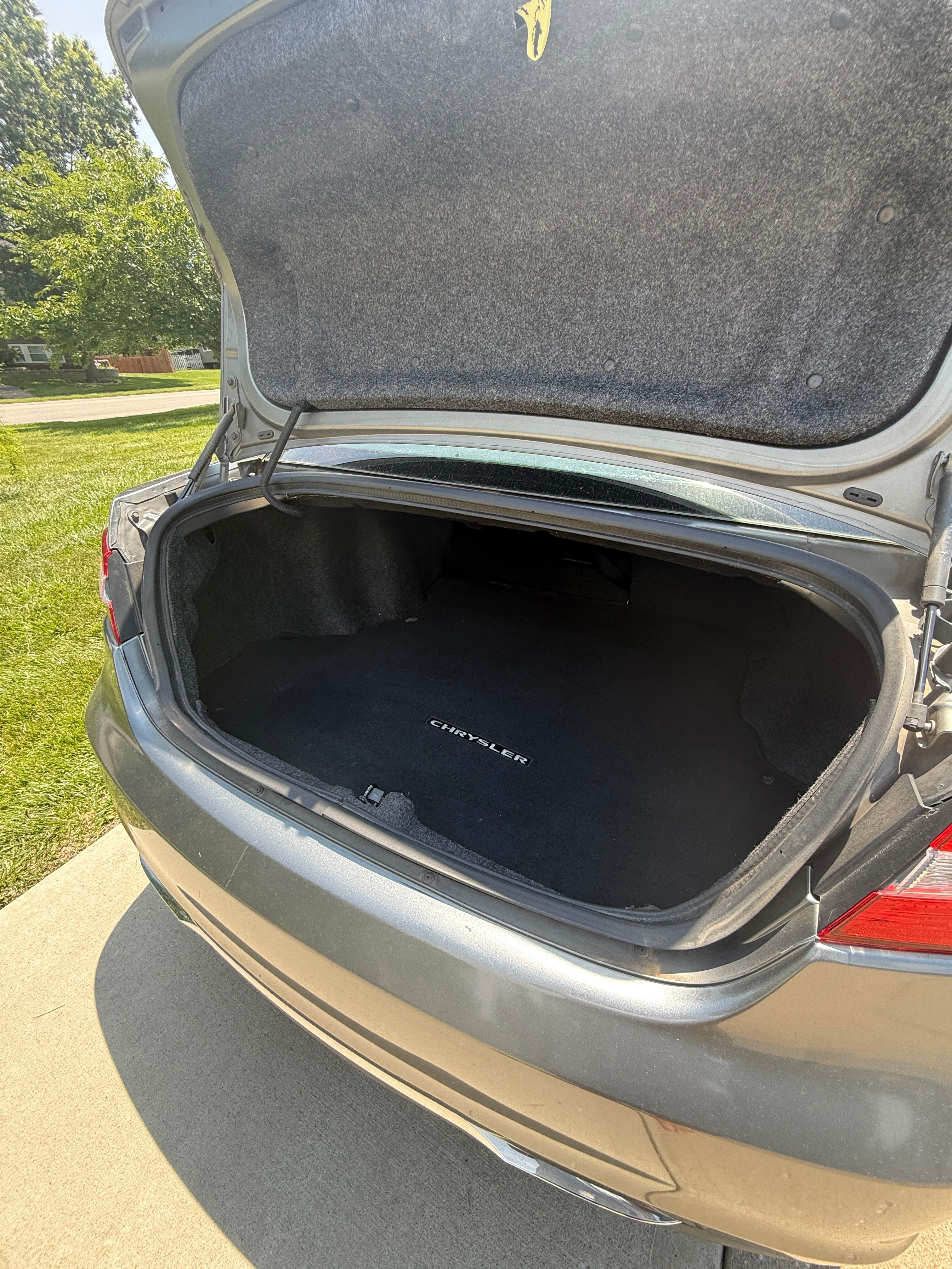 Used 2013 Chrysler 200 Touring FWD image 19