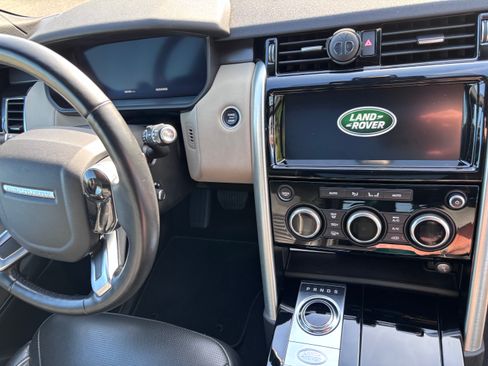 Used 2019 Land Rover Discovery HSE AWD/4WD image 13
