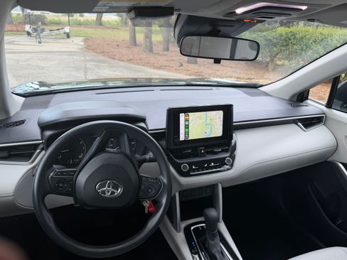 Used 2023 Toyota Corolla Cross L image 5